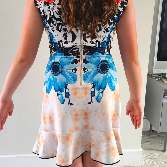 Stretchy mini dress (XS) - Picture 7 of 9